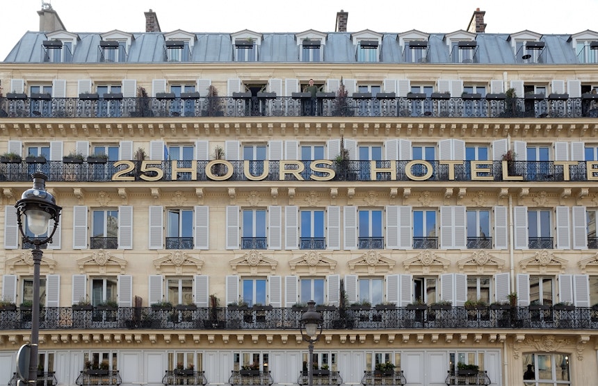 Das 1870 im Jugendstil erbaute Haus wurde vom Pariser Architekturbüro AXEL SCHOENERT ARCHITECTES behutsam saniert, 237 Zimmer in denkmalgeschütztem Ambiente geschaffen