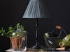 Foto ©Pooky: sophie table lamp in ebony