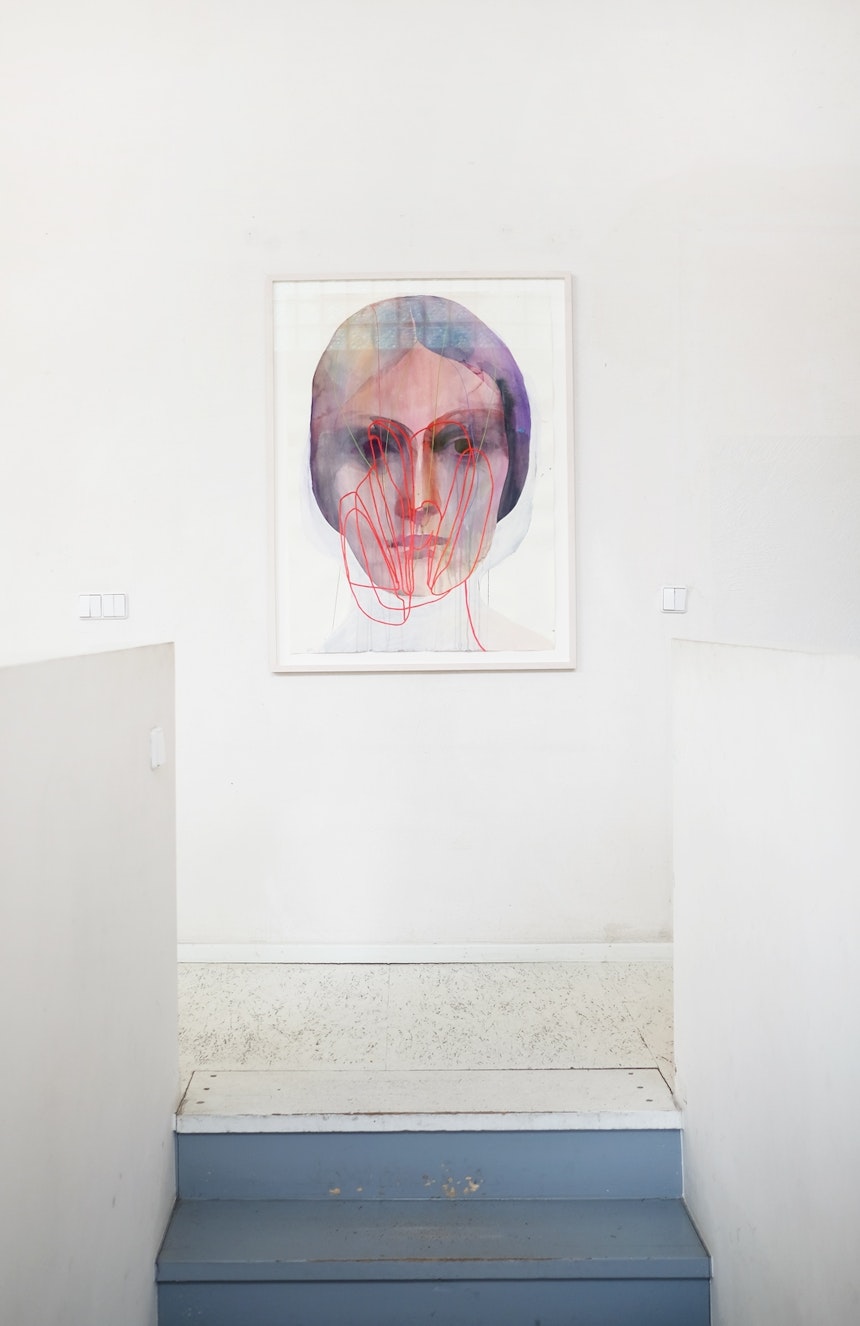 Vom Erdgeschoss (Julio Rondo) hinauf zum Atelier von Tina Berning, Artwork: Well Considered, Diary 05/01/23, 106 x 78 cm