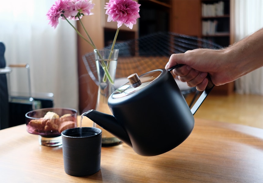 Tropft nicht und der Tee bleibt wegen der doppelten Isolierwand länger heiß und aromatisch, Tasse, Keramikwerkstatt Angelika Lipp 
