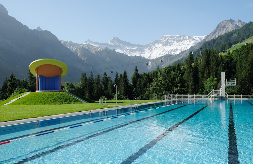 Das Gruebi-Bad in Adelboden – 50-Meter-Becken mit Alpenblick 