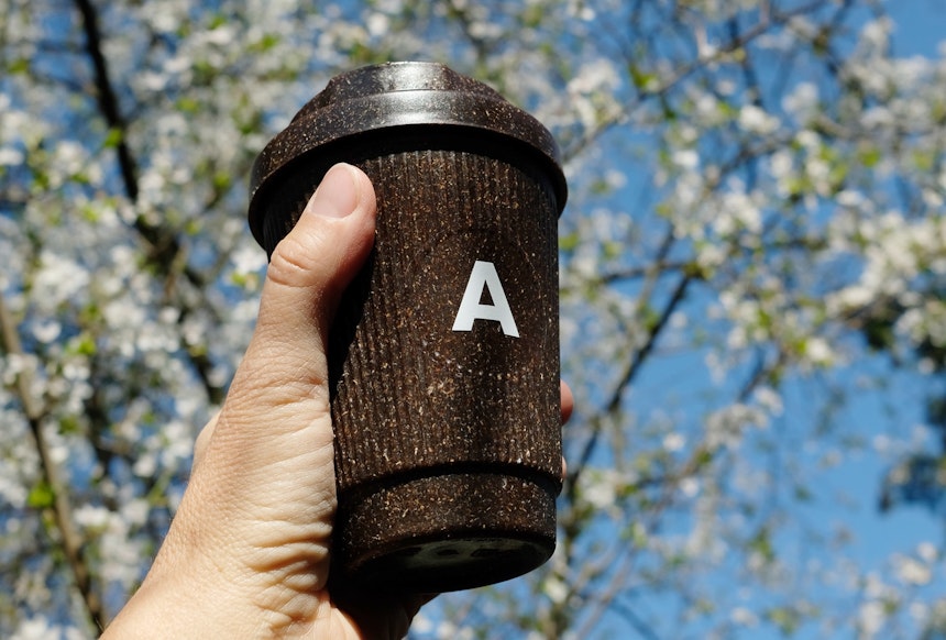 Weducer Cup aus recyceltem Kaffeesatz 